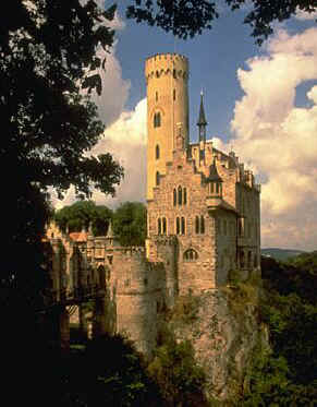 castle.jpg (26602 bytes)